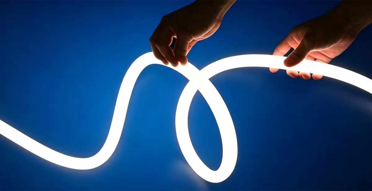 Omni 360° Neon